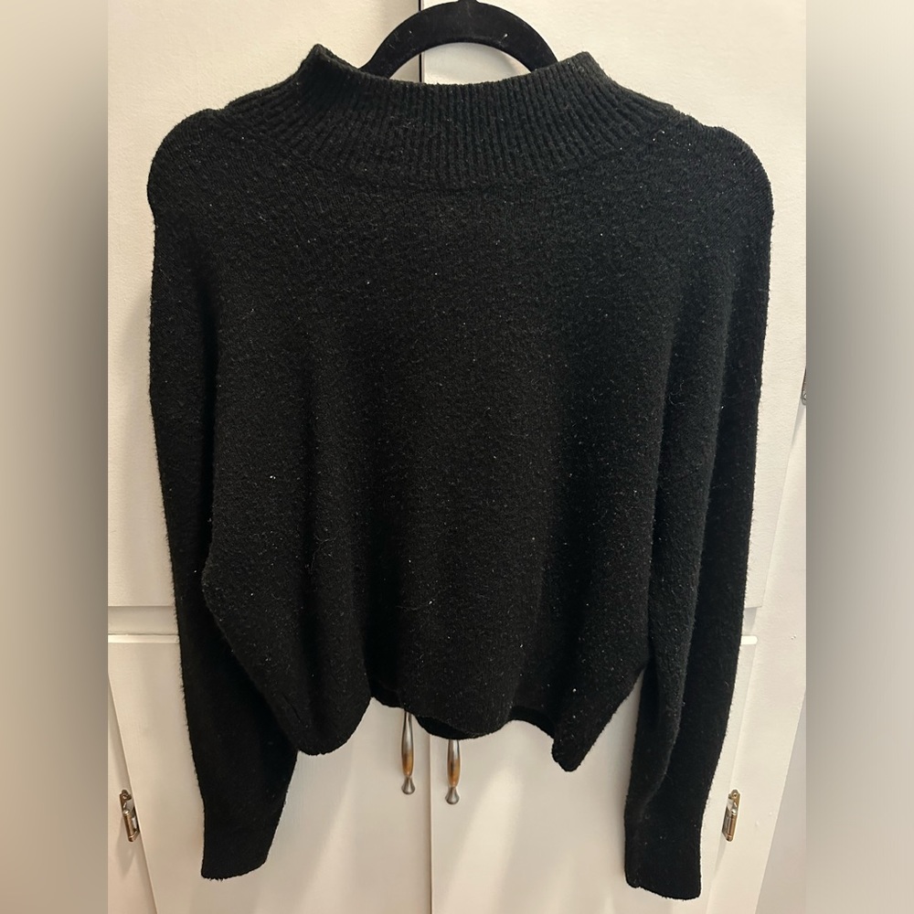 Woolen Bloom Classic Black Basics Sweater Women’s S